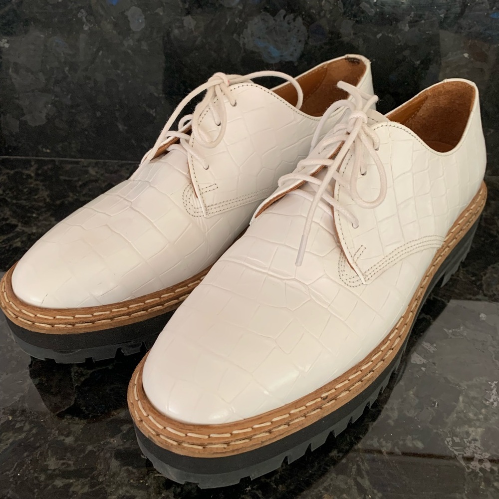 & OTHER STORIES WHITE
CROC EMBOSSED LEATHER
 OXFORD EU 40, Women 9.5 M Men 8 M